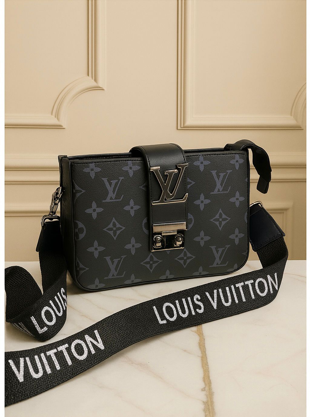 💼 High Quality LV Box with Matching Belt (Black)